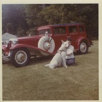 (120) 1929 Cord L-29 Sedan, with Barbara Armstrong and her dog