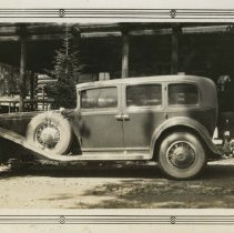 (123) 1930 Cord L-29 in which the engine was places backwards at a cabin