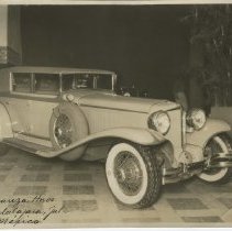 (133) 1929 Cord L-29 Phaeton on display at a dealer in Guadalajara, Mexico