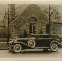 (140) 1929 Cord L-29 Phaeton at the house on N. Main Street Auburn
