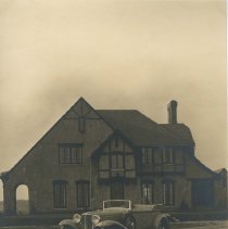 (147) 1930 Cord L-29 Phaeton Sedan at the Robert Wiley Sedan