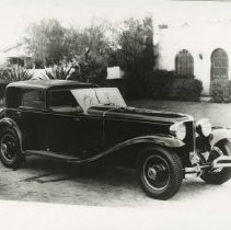 (193) 1929 Cord L-29 Town Car, used by E.L. Cord, displayed