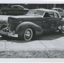 (367) 1936 Cord 810 Phaeton Sedan around Courthouse for ACD Club Reunion