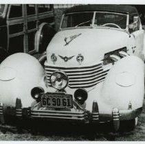 (402) 1937 Cord 812, with several custom features,(2)