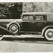 (101)1931 Duesenberg J-486 Car2504 Convertible Sedan, in front of wall