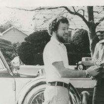 (113)1934 Duesenberg J-170 Car2145 Convertible Sedan with 2 men & model