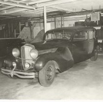 (341)1936 Duesenberg J-587 Car2613 Limousine, at Father Divine's estate(2)