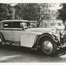 (364)1930 Duesenberg J-307 Car2324 Convertible Town Car, rural setting