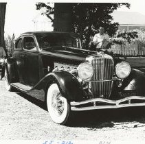 (413)1929 Duesenberg J-212  Car 2234, 3/4 front right profile, 2 men