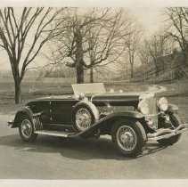 (500)1929 Duesenberg J-298 Car 2538 Convertible Coupe, hill in background