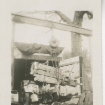 (577)1935 Duesenberg J Mormon Meteor in garage with engine hanging