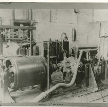 (849)1921 Duesenberg A engine being tested on a dynamometer