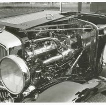 (897)Close-up of a 1930 Duesenberg J engine, left profile