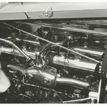(898)Close-up of a 1930 Duesenberg J engine, left profile(2)