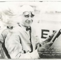 (155)Close-up shot of L.L. Corum in 1924 Duesenberg Race Car