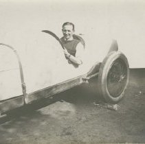 (54)1920s Duesenberg Race Car with an unidentified driver