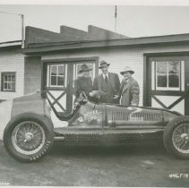 (334)1939 Indy 500 Winner Wilbur Shaw in 1939 Boyle Race Car #2