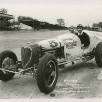 (338)1935 Indy 500 Winner Kelly Petillo in Offenhauser Race Car #5