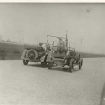 (506)1923 Duesenberg A-1203 Car938 in-motion refill at Indianapolis