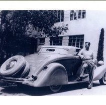 (1118-01) Clark Gable and his 1935 Duesy Tourster