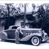 (1119-01) Clark Gable and his 1935 Duesenberg Tourster
