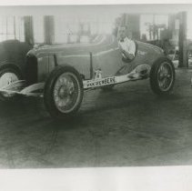 (59) 1927 Duesenberg Race Car With Driver Mason Hanes In The Factory_gr-pr-