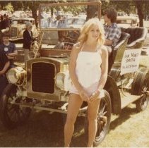 Kim Randinelli standing by 1904 Auburn