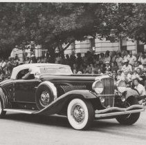 1934 Duesenberg Model J-534 convertible coupe by Walker-LaGrande in the Parade of Classics