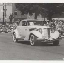 1935 or 1936 Auburn cabriolet in the Parade of Classics