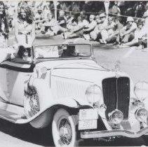 1931 Auburn cabriolet in the Parade of Classics
