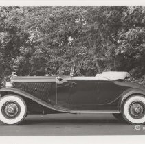 Side view of a 1931 Auburn cabriolet