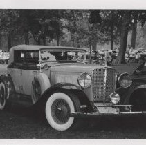 1932-1933 Auburn V-12 phaeton in a park