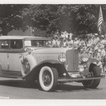 1932-1933 Auburn V-12 phaeton in the Parade of Classics