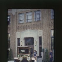 1912 Auburn Model 40 in front of Auburn Cord Duesenberg Automobile Museum