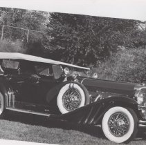1929 Duesenberg Model J-129 in a park