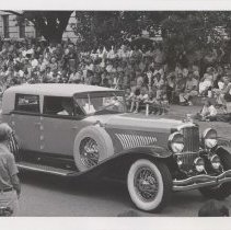 Duesenberg Model J in the Parade of Classics