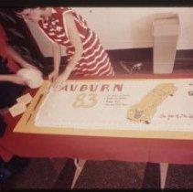 Auburn 83 cake cutting