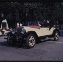 1925-1927 Auburn Cabriolet in the Parade of Classics