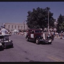 1934 Auburn Sedan in the Parade of Classics