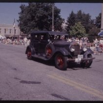 1925-1927 Auburn Phaeton in the Parade of Classics