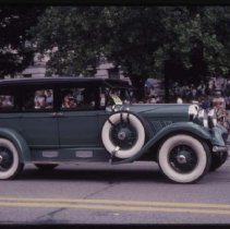 1928-1930 Auburn Sedan in the Parade of Classics