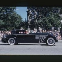 Duesenberg Phaeton at an ACD gathering at courthouse