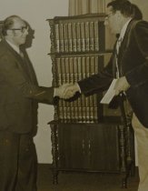 Andrew McLay and Maurice Thorby shaking hands