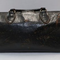 B2022.16.01 Medicine bag