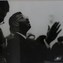 B2000.05.09 Photograph