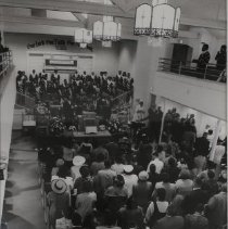 B2000.05.12 Photograph