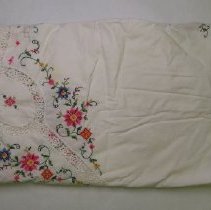 B1998.01.22 Tablecloth