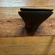 Top view of saddler's bench