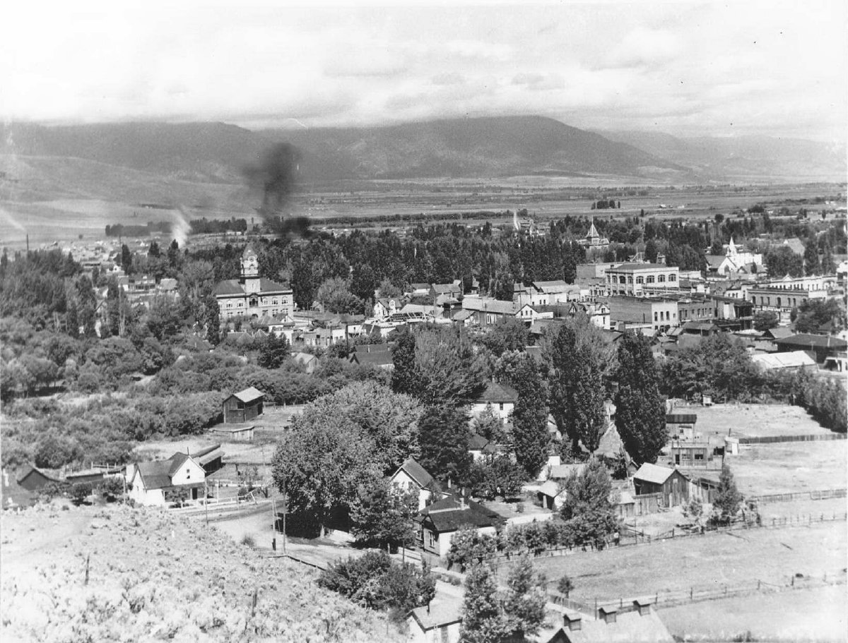 1981.1.37 Panorama of Baker City Baker County Library District