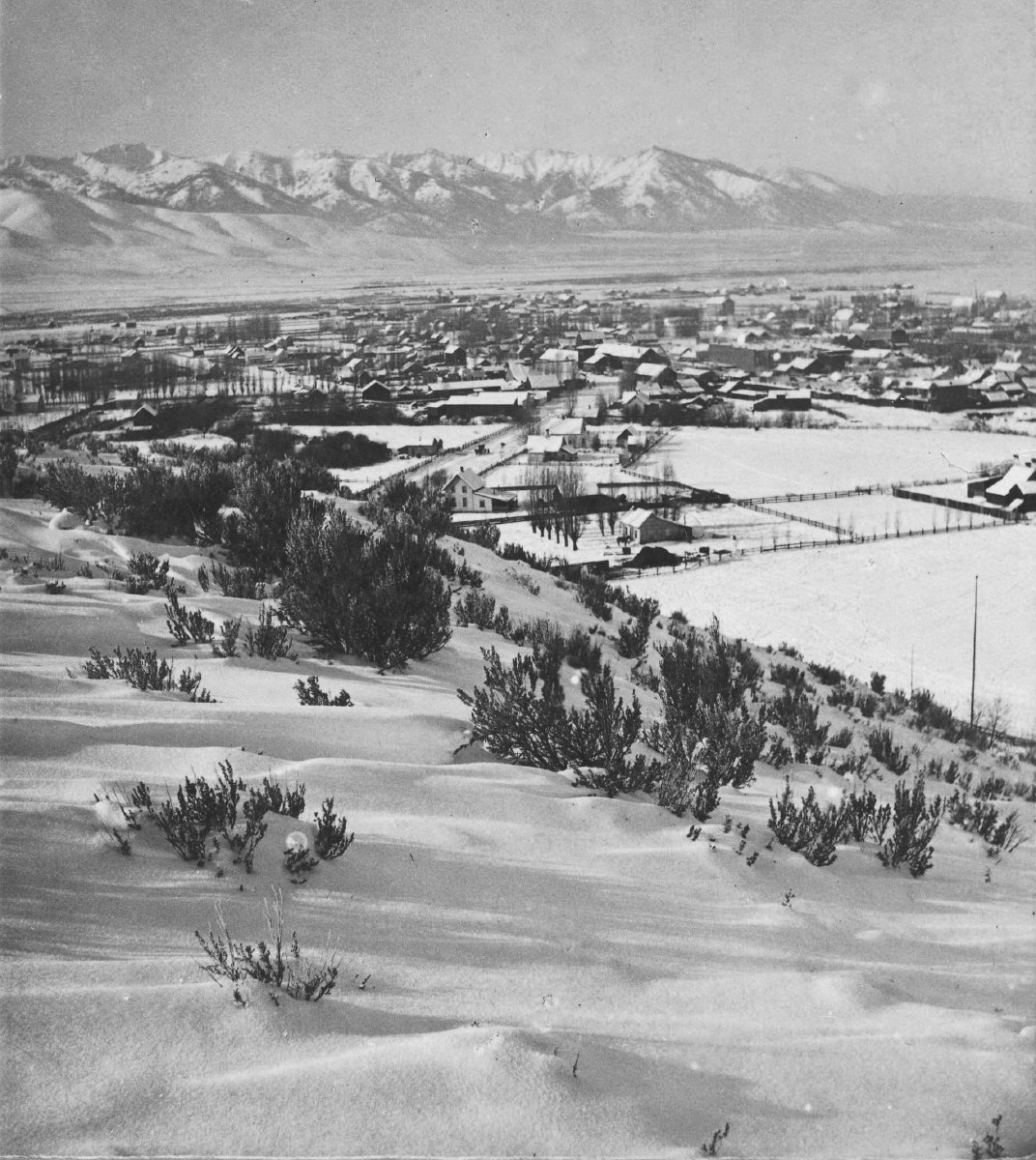 1981.1.622b Panorama of Baker City. Winter scene. Baker County